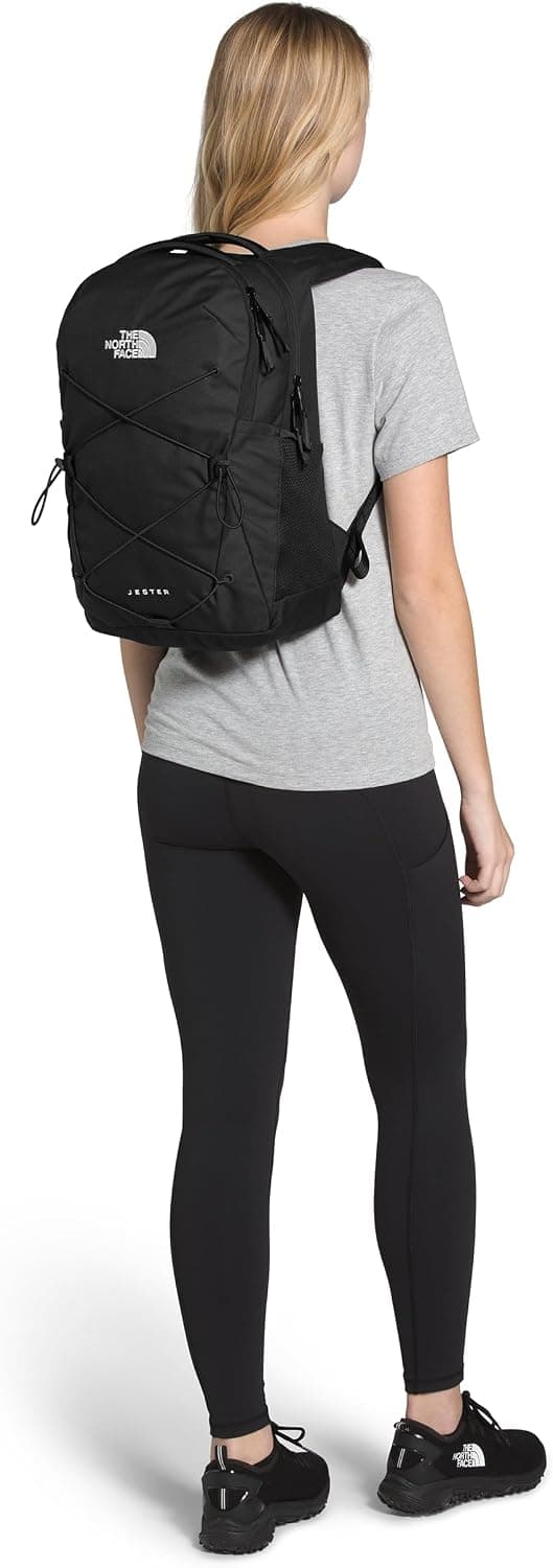 The North Face Women's Jester Everyday Backpack, Blk-NPF, OSFA | Commuter Travel Bag, Laptop Sleeve, Water-Repellent