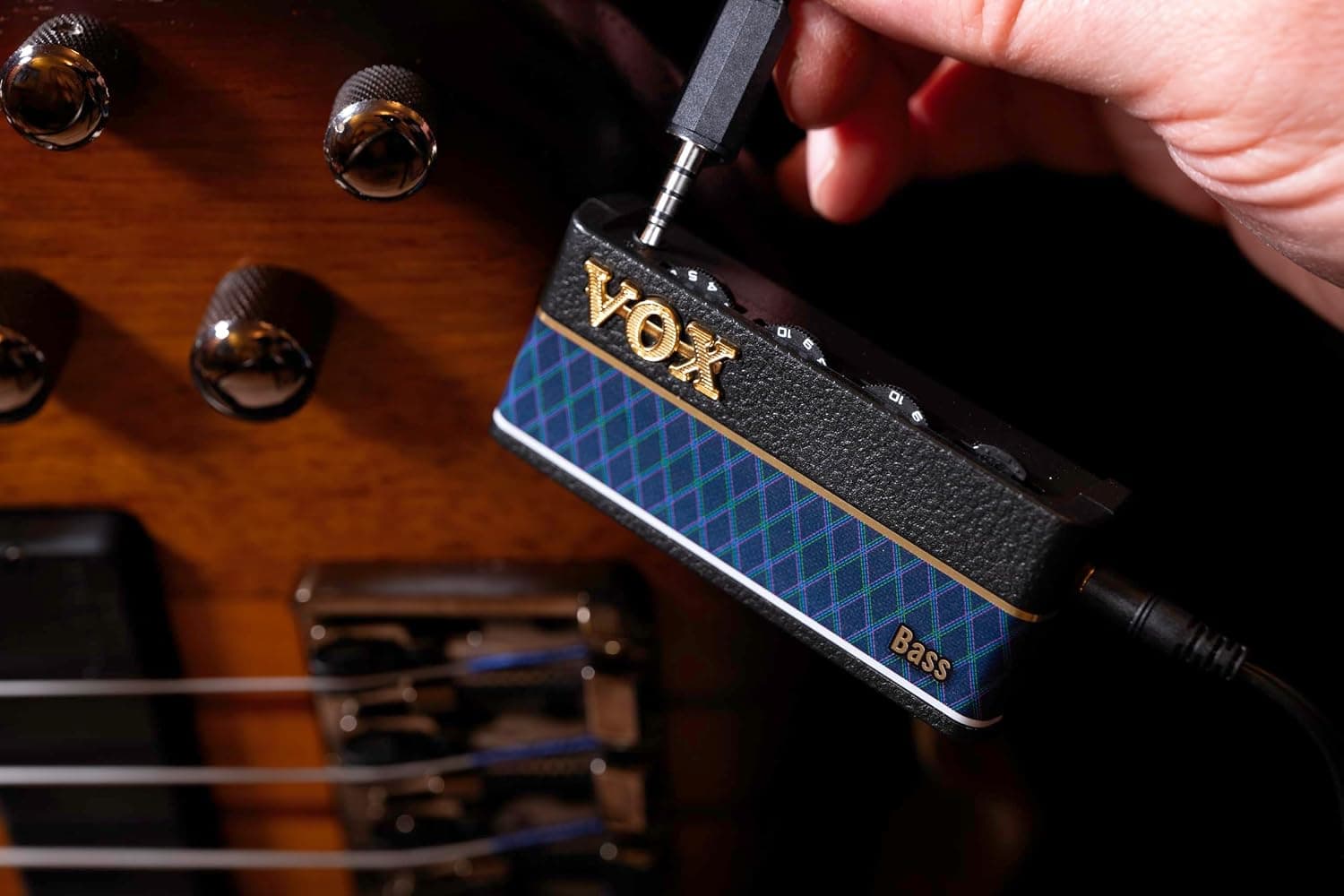 Vox amPlug 3 Bass Compact Bass Headphone Amplifier w/ Built-In FX and Speaker Emulation