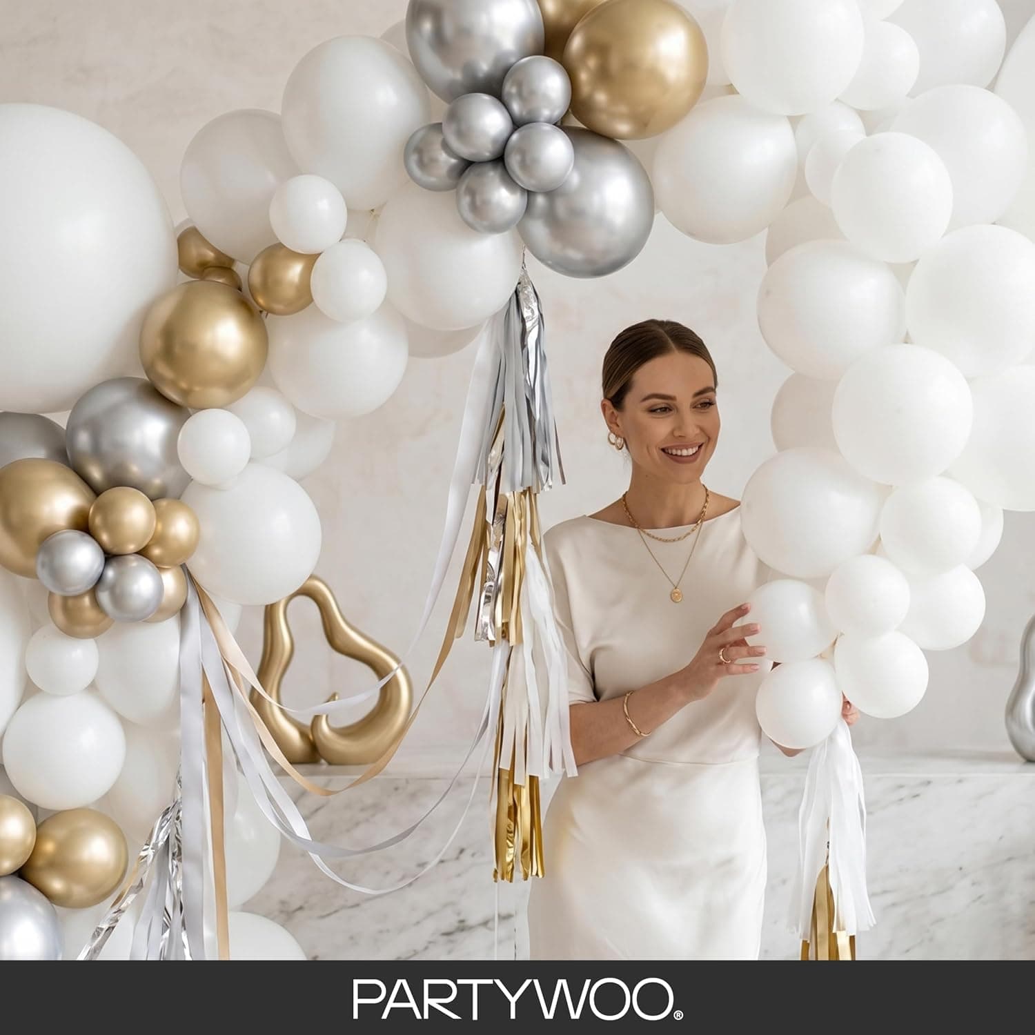 PartyWoo White Balloons 140pcs Different Sizes of 18 12 10 5 Inch | 18 12 10 5 Inch for Wedding Bridal Graduation Baby Shower Birthday Bridal Shower Gender Reveal Party Decorations White-Y13
